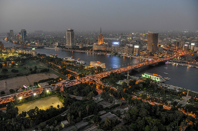 Kasr El-Nil Bridge which leads from Downtown to Zamalek by Jorge Láscar via Flickr